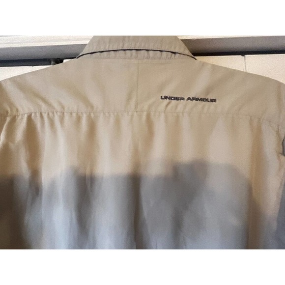 Under Armour All Season Gear Beige Long Sleeve Button Up Mens Size MED - Picture 6 of 6